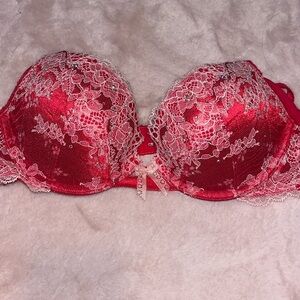 Vintage barely used Victoria secret Dream Angels Bra 32B